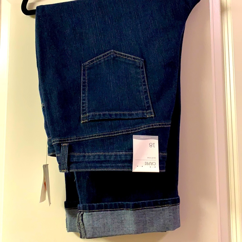 Style & Co Capri Size 18